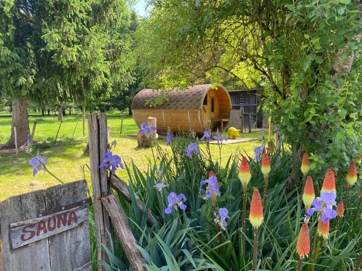 Camping La Ferme De Perdigat Limeuil Exteriér fotografie