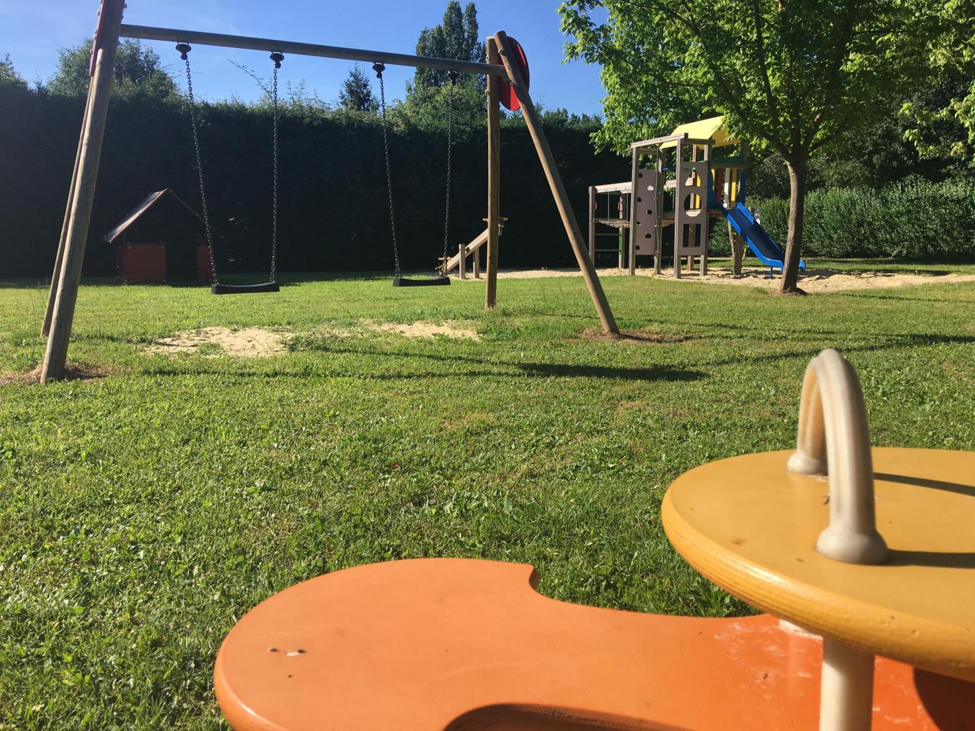 Camping La Ferme De Perdigat Limeuil Exteriér fotografie